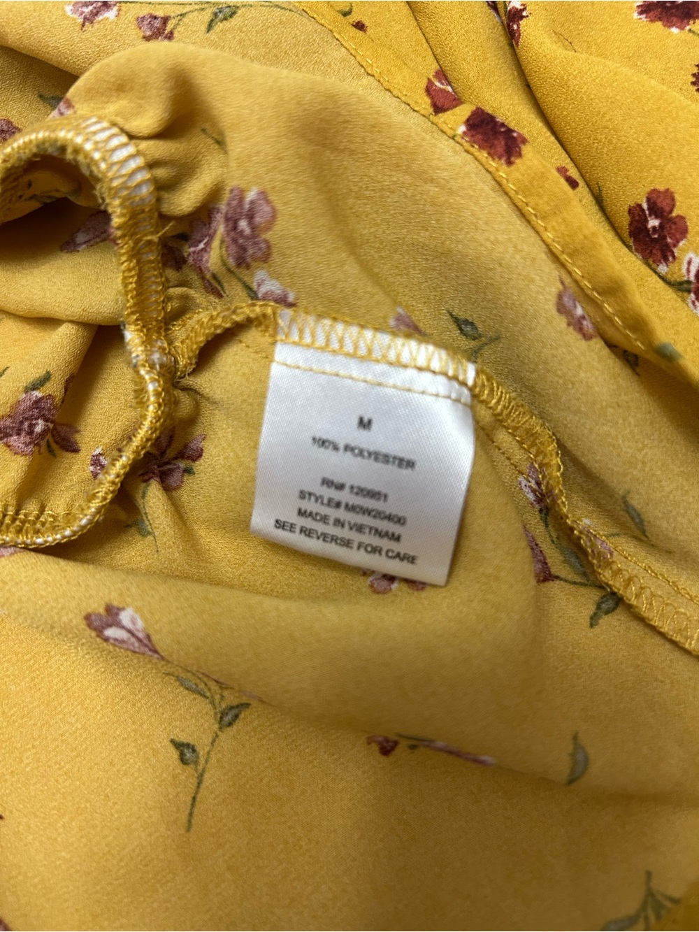 Hippie Rose Women Med long-sleeve Mustard yellow floral blouse, V-neck,pendulum - Picture 8 of 8